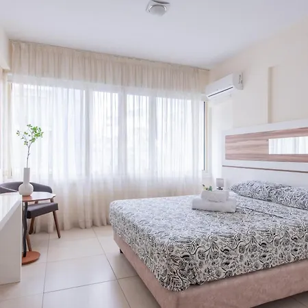 アパート Finikoudes Gate *