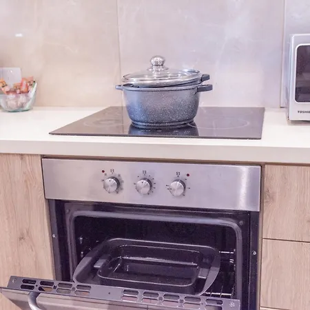 Finikoudes Gate アパート