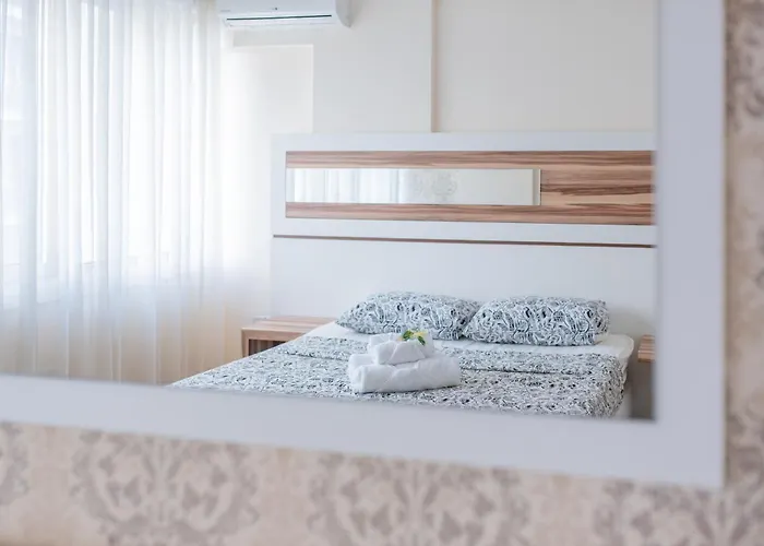 Daire Finikoudes Gate Larnaca