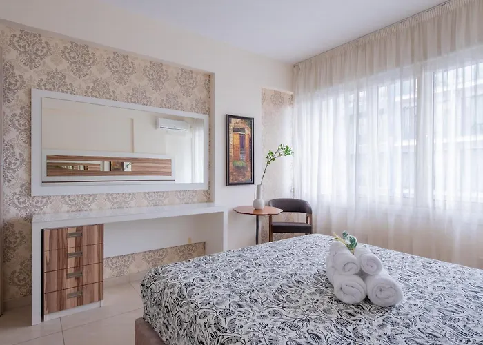 Finikoudes Gate Daire Larnaca