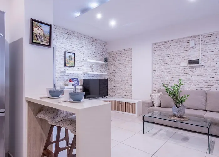 Finikoudes Gate Daire Larnaca