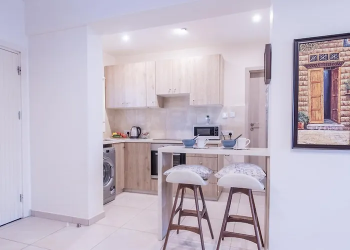 Finikoudes Gate דירה לרנקה