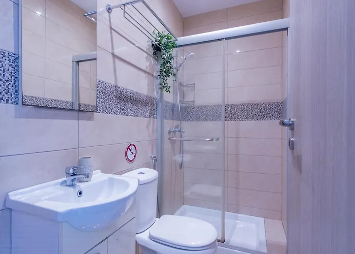 Finikoudes Gate * לרנקה