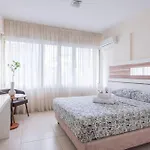 Apartment Finikoudes Gate *